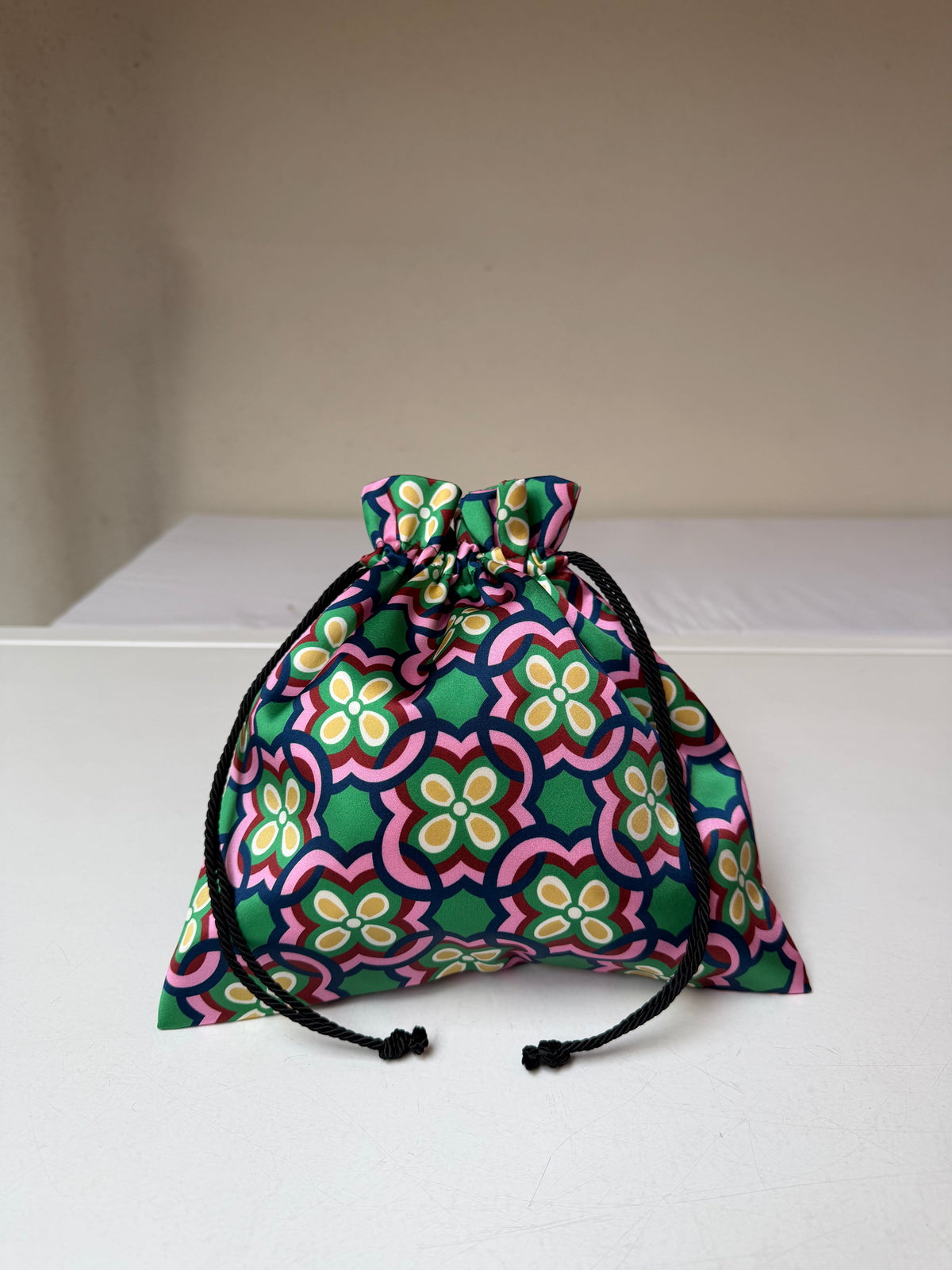 Pouch Andromeda