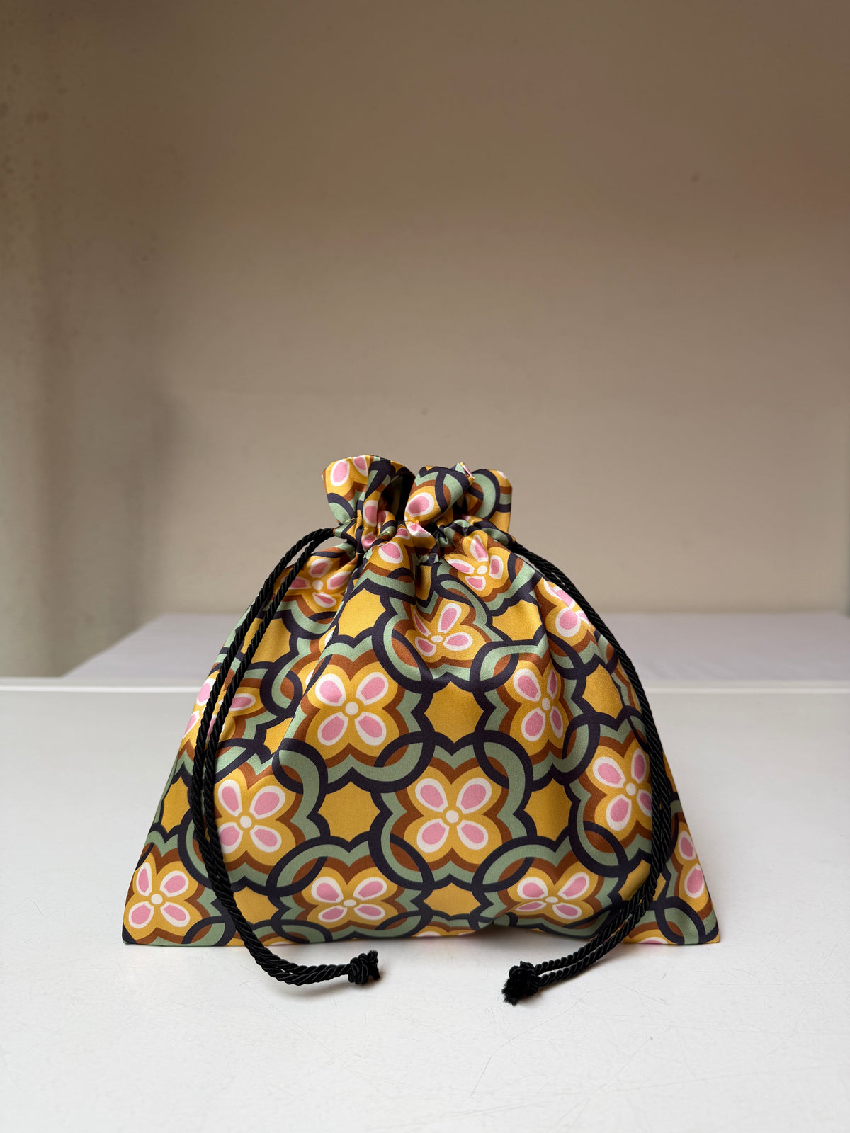 Pouch Giove